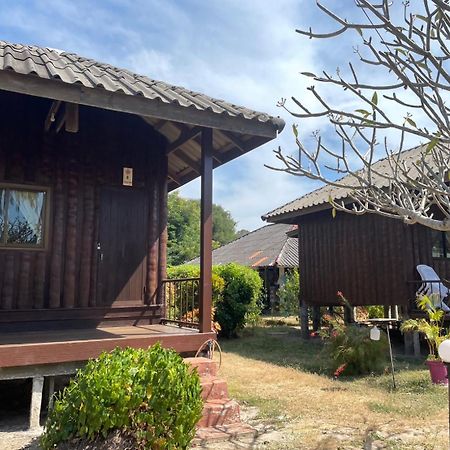 Happy Days Resort Koh Mak Exterior photo