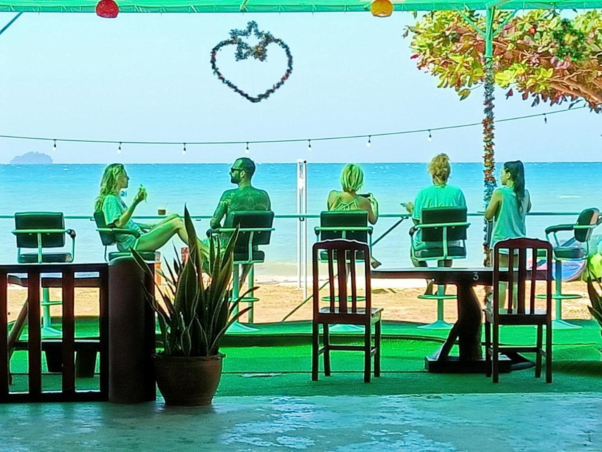 Happy Days Resort Koh Mak Exterior photo