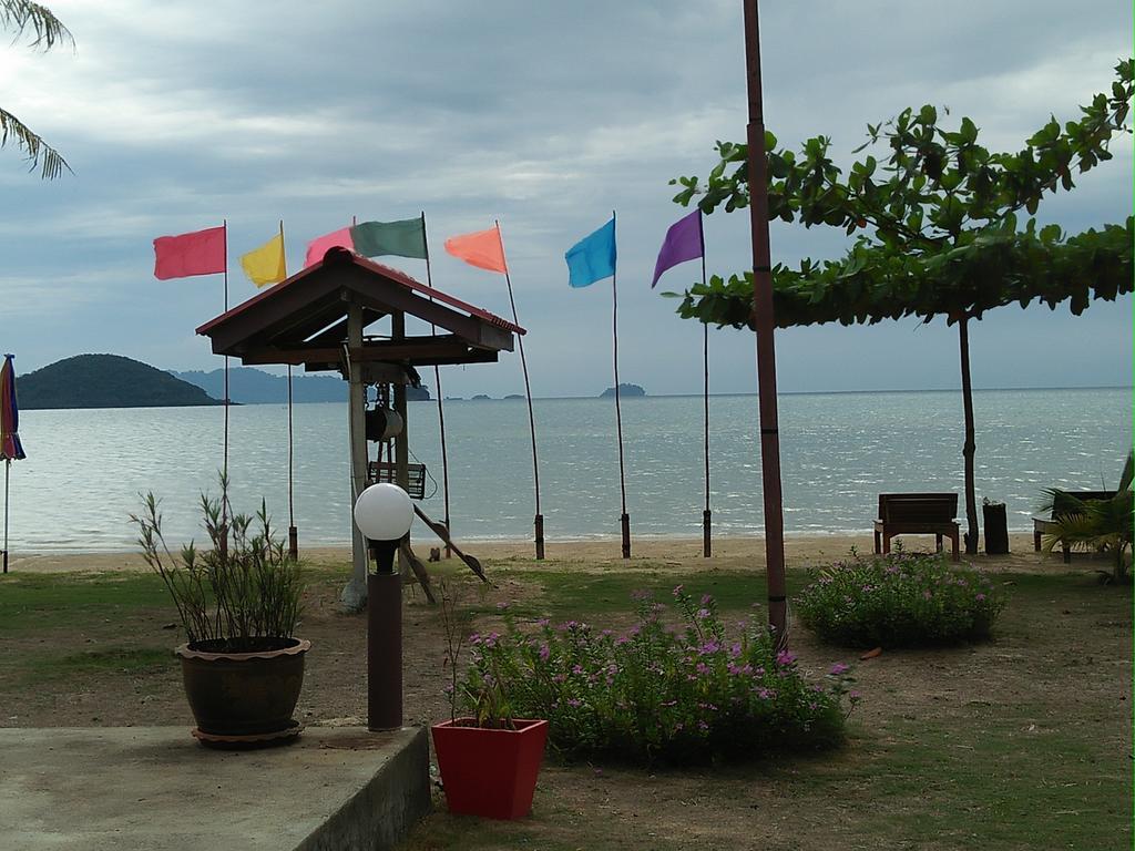 Happy Days Resort Koh Mak Exterior photo